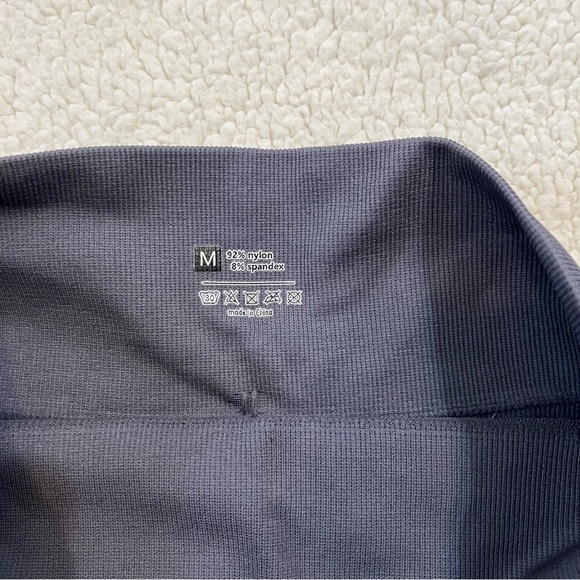 Bike Shorts  Seamless 4.5” - Picture 6 of 6